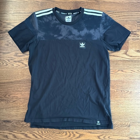 Adidas Originals Men's Skateboarding Blackbird Blocked Tee size medium - Picture 1 of 4